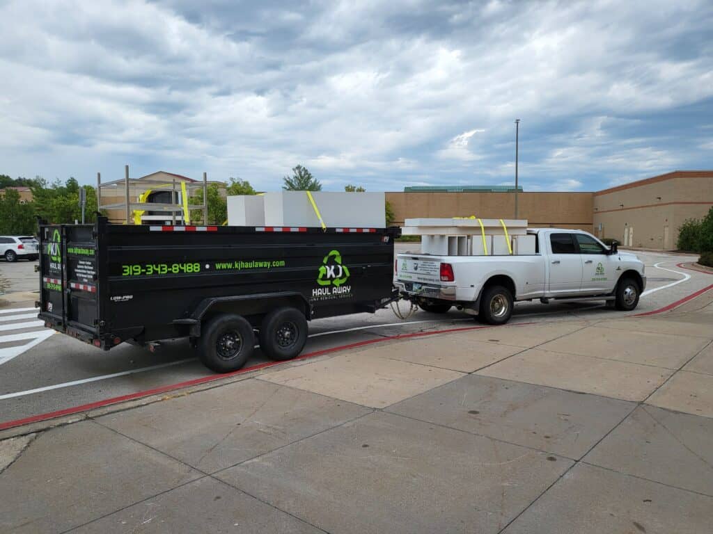 Retail Store Clean Out in Center Point, IA by KJ Haul Away