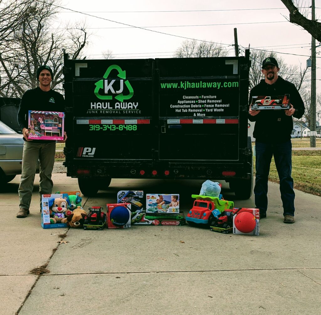 KJ Haul Away Cedar Rapids, IA Community Service